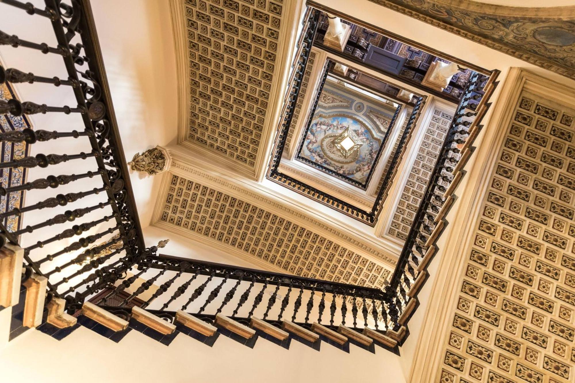 塞维利亚阿方索十三世豪华精选酒店 外观 照片 Staircase